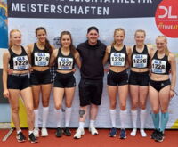 TOP 9 in Deutschland: Daria, Maja B., Lena, Trainer Michael Kluge, Maja Tröster, Hannah und Anna