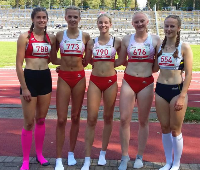 Die Kreiselite U18 im Sprint: Lea W., Helena T., Kaethe W., Emely M., Annica D.